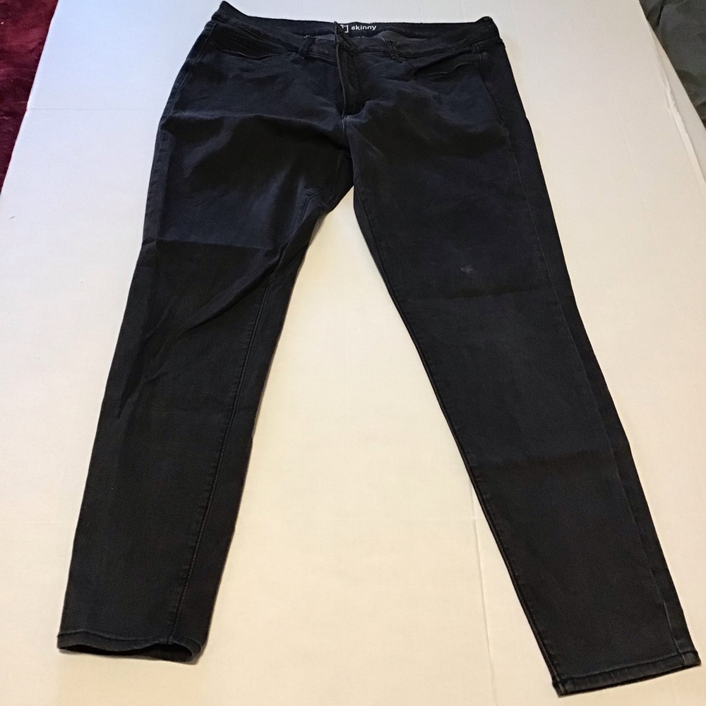 JC Penny Black Skinny Jeans sz 16
